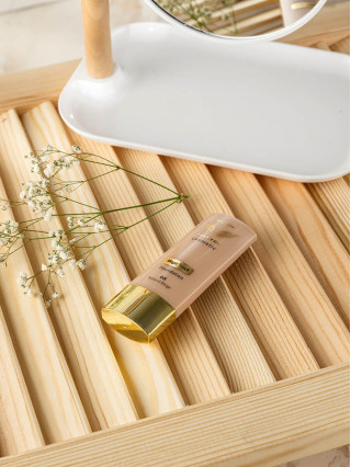 Тональная основа 05 Natural Beige, 50 мл